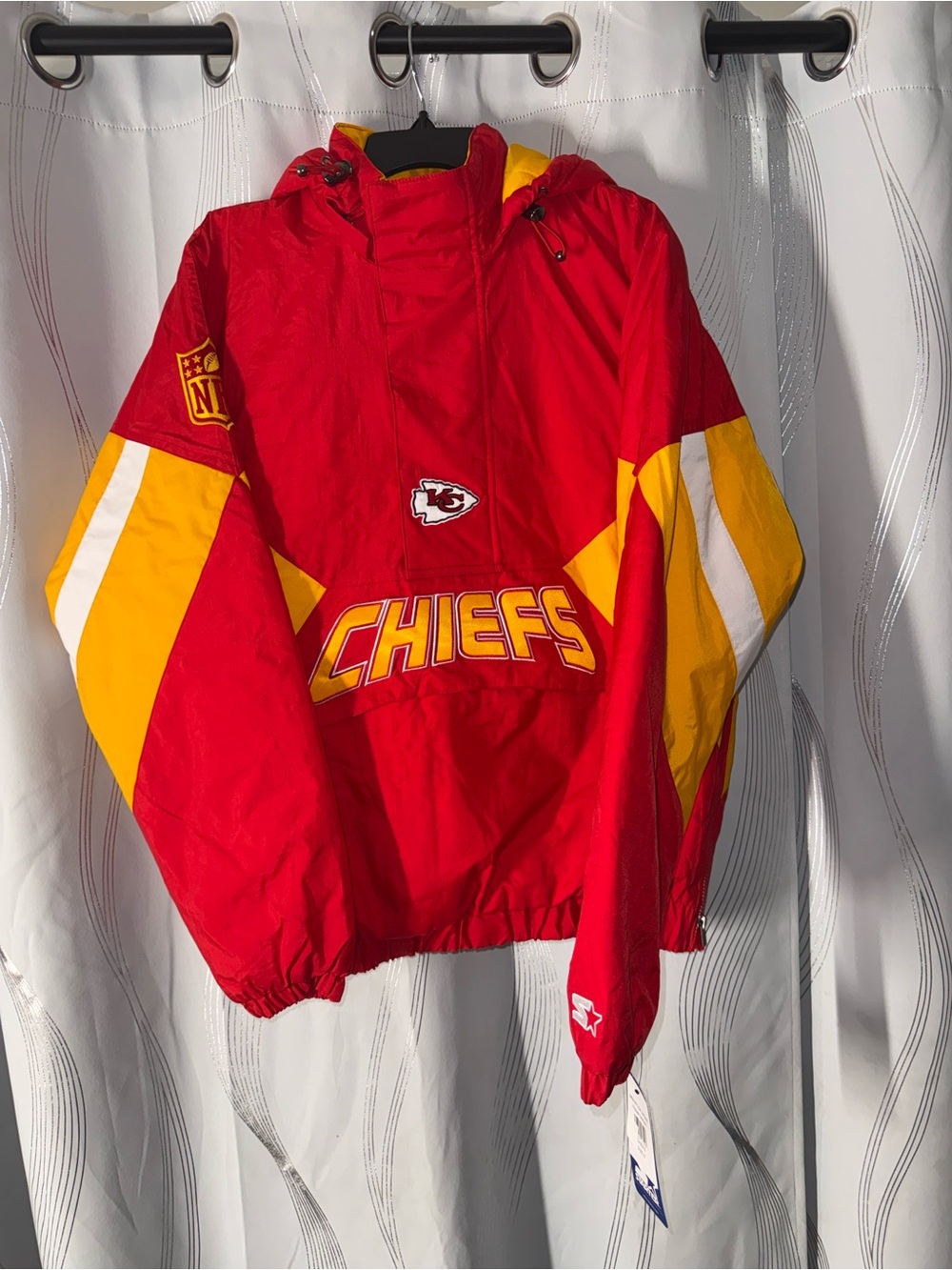STARTER Red & Yellow Kansas City Chiefs Hooded Pullover Jacket
